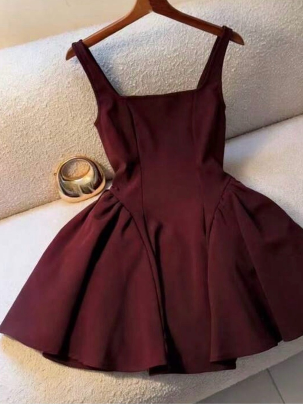 Burgundy dress with zipper back #formal #eveningwear